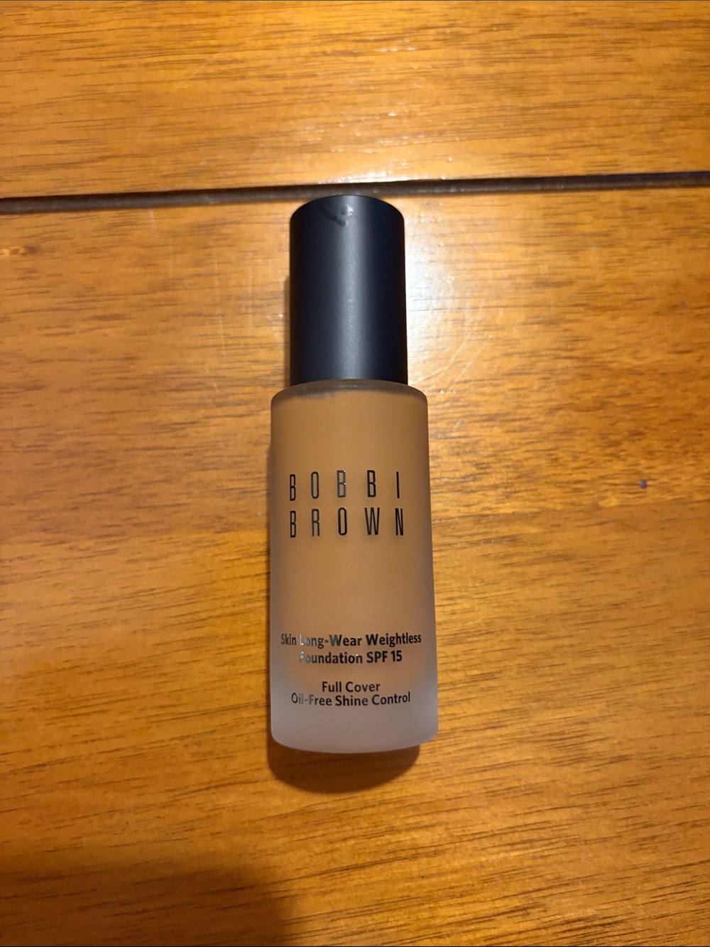 Bobbi Brown Skin Long Wear Weightless Foundation SPF 15